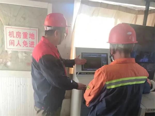 現(xiàn)場操作 現(xiàn)場操作